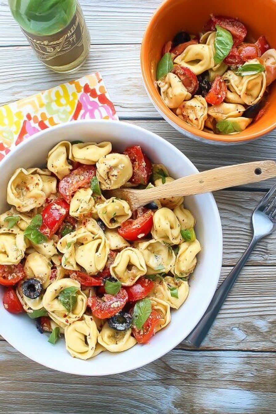 Yummy Roasted Red Pepper and Parmesan Tortellini Salad final result